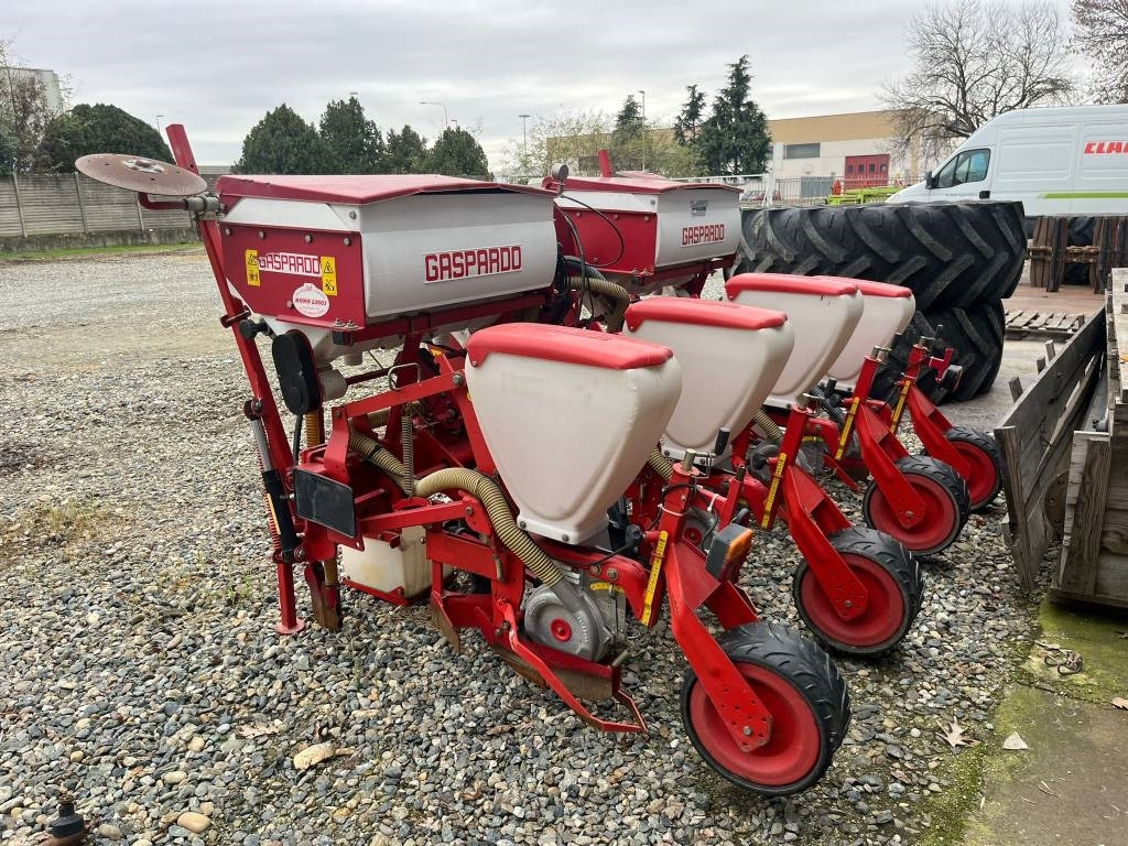 Gaspardo SP 540 - وضع البذور فى خطوط: صور 3 Gaspardo SP 540 - وضع البذور فى خطوط: صور 3