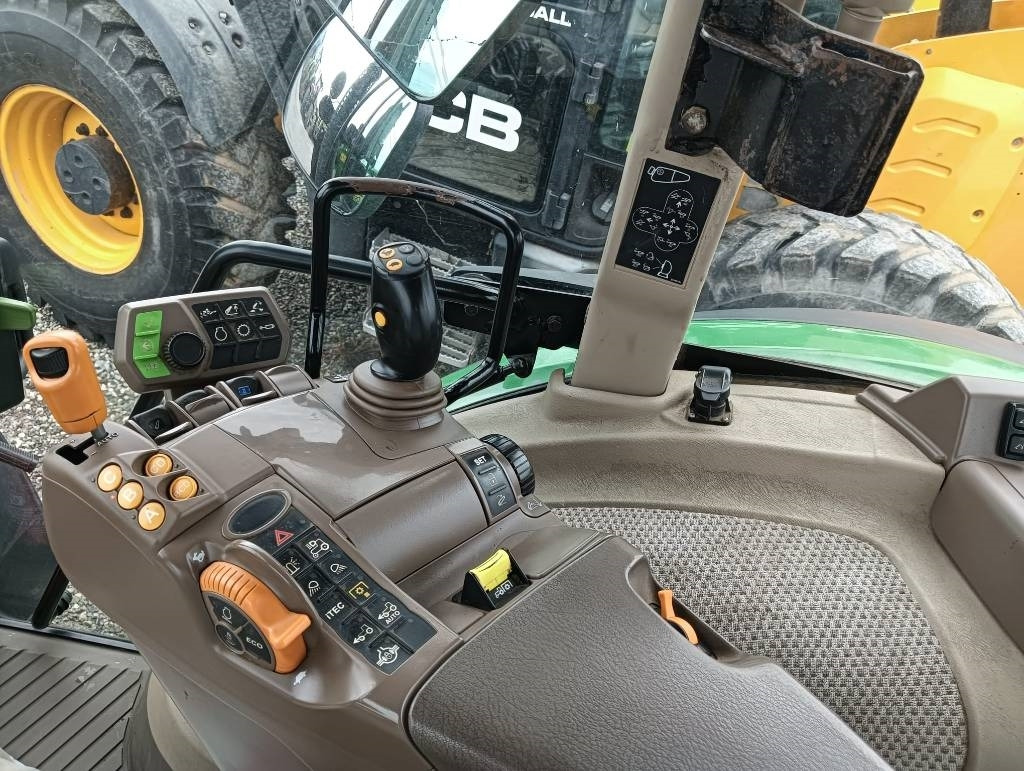 John Deere 5125 R - جرار: صور 5 John Deere 5125 R - جرار: صور 5