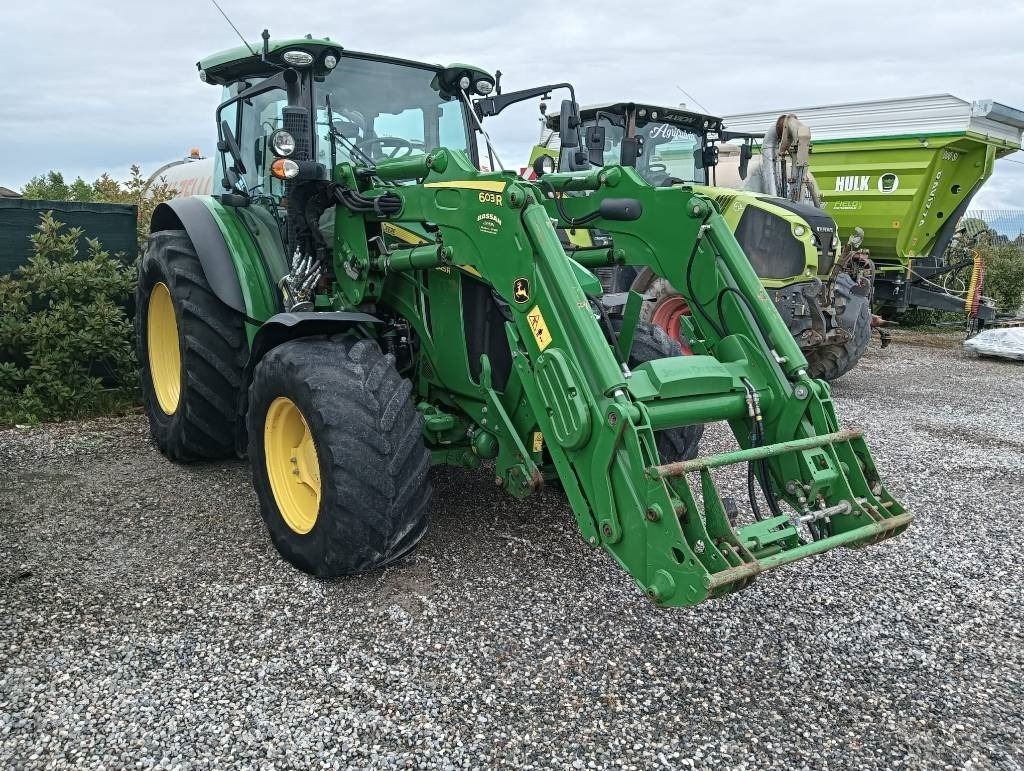John Deere 5125 R - جرار: صور 1 John Deere 5125 R - جرار: صور 1