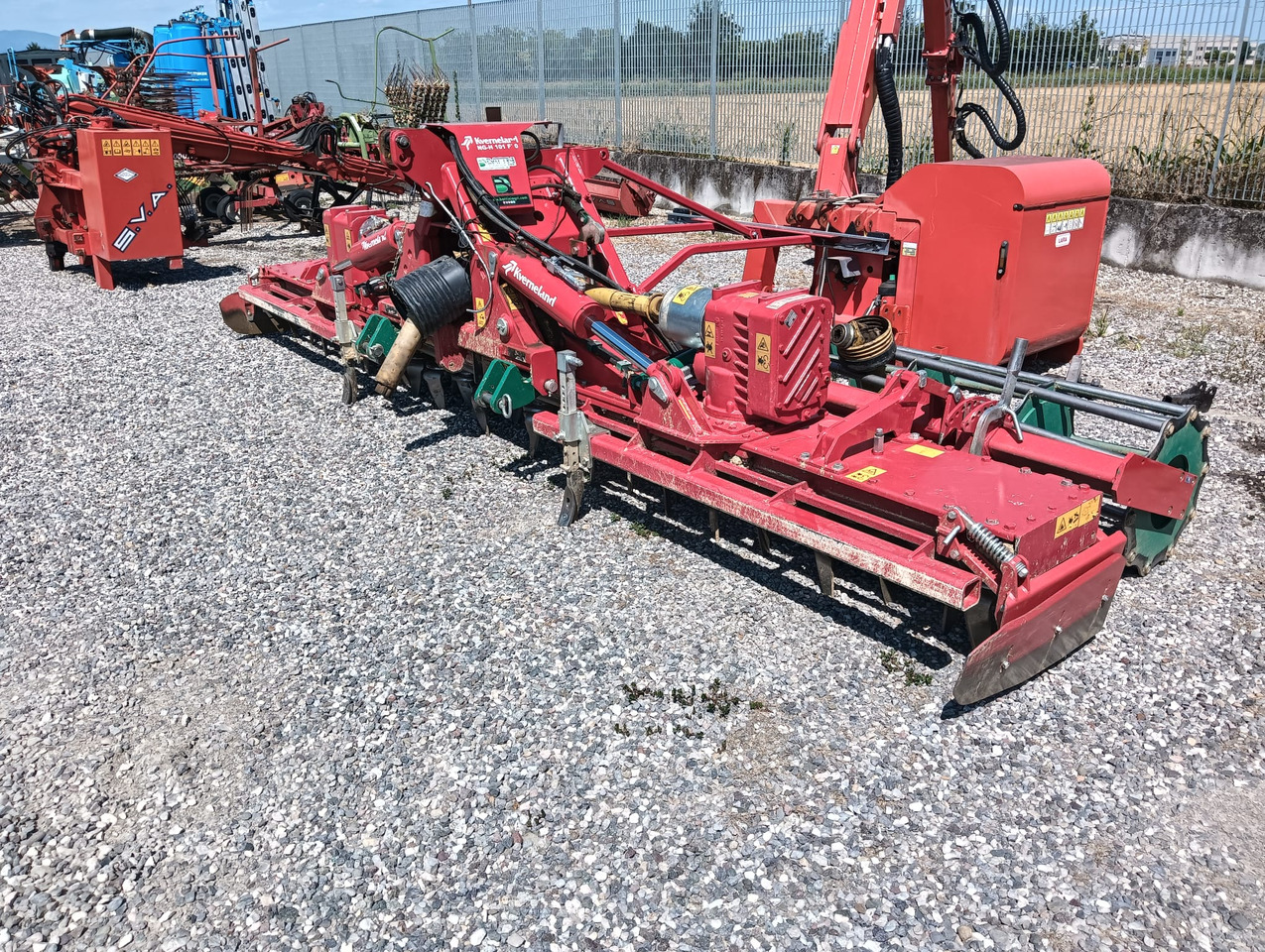 KVERNELAND NG-H 101 F30 - مسلفة القوة: صور 4 KVERNELAND NG-H 101 F30 - مسلفة القوة: صور 4