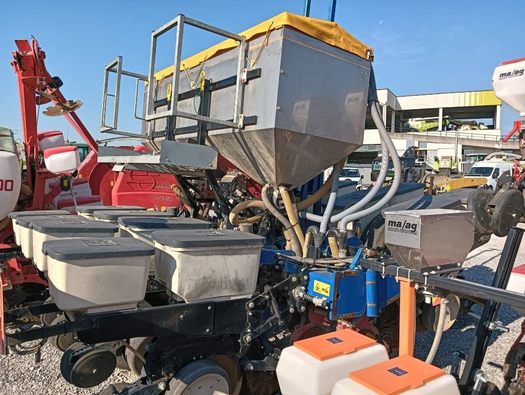 Kinze 3000 - وضع البذور فى خطوط: صور 5 Kinze 3000 - وضع البذور فى خطوط: صور 5