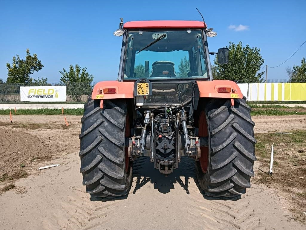 Kubota M 128 X - جرار: صور 4 Kubota M 128 X - جرار: صور 4