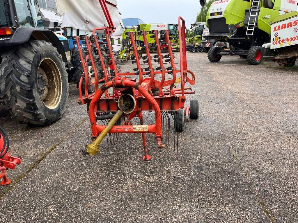Kuhn GA 4121 G M - لمّامَة القش: صور 4 Kuhn GA 4121 G M - لمّامَة القش: صور 4