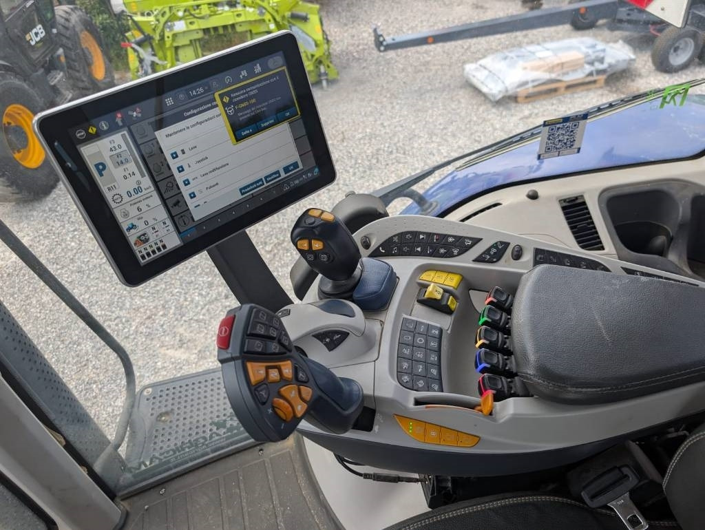 New Holland T 8.380 - جرار: صور 4 New Holland T 8.380 - جرار: صور 4