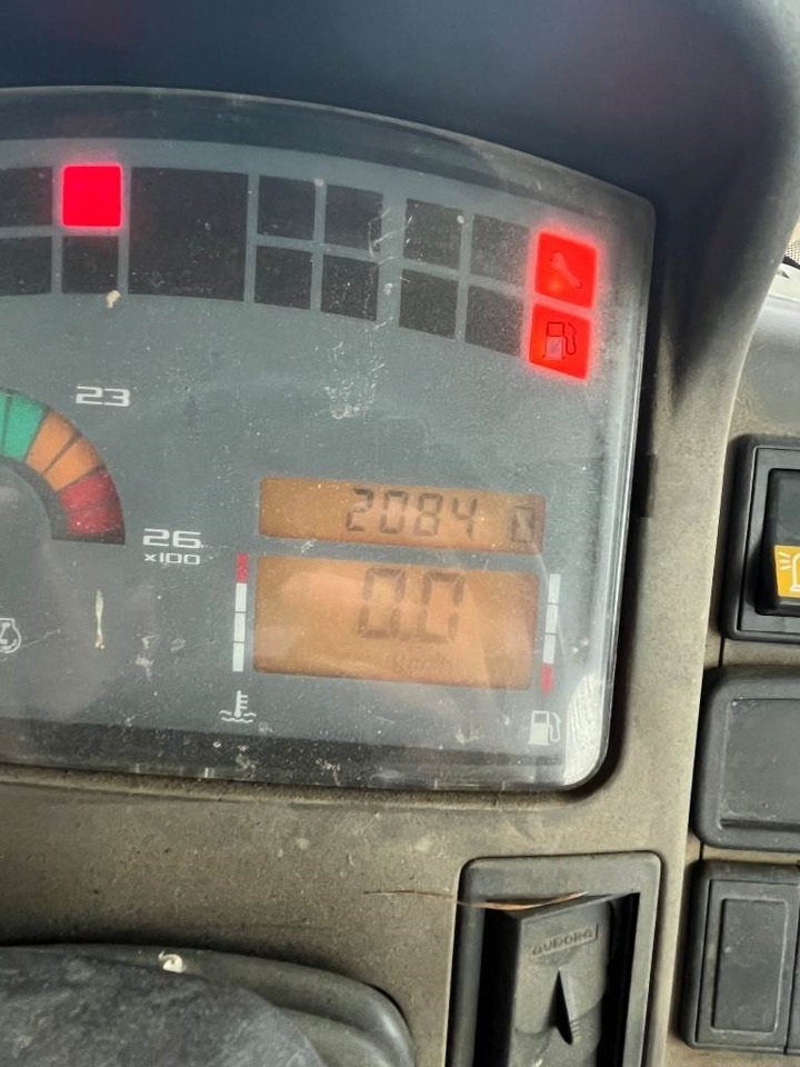 Renault Ares 640 RZ  - جرار: صور 3 Renault Ares 640 RZ  - جرار: صور 3