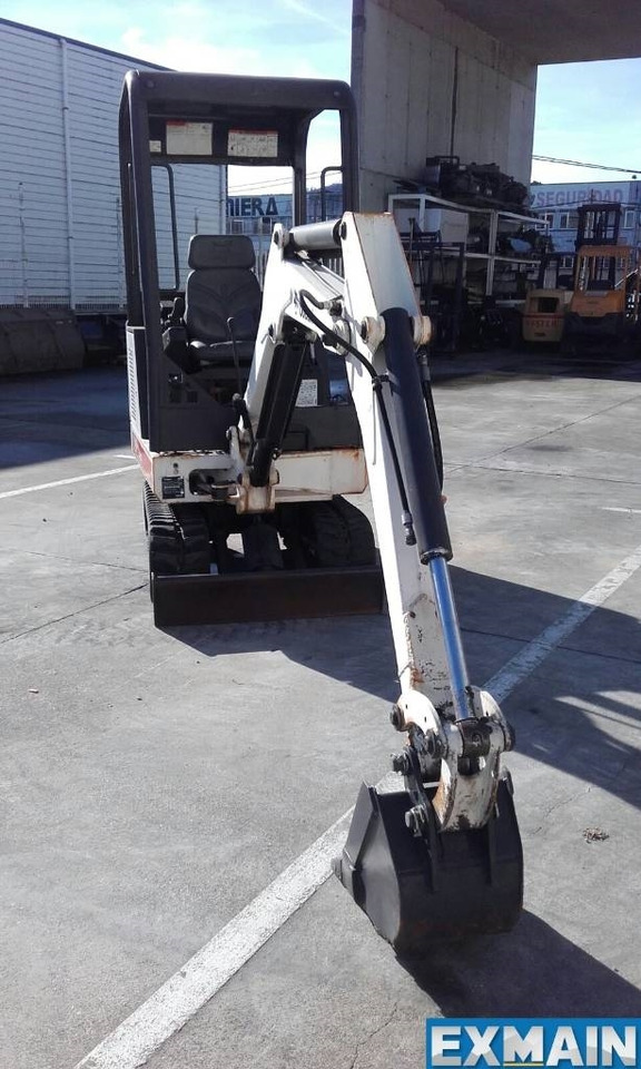 Bobcat X 320 - حفارة مصغرة: صور 4 Bobcat X 320 - حفارة مصغرة: صور 4