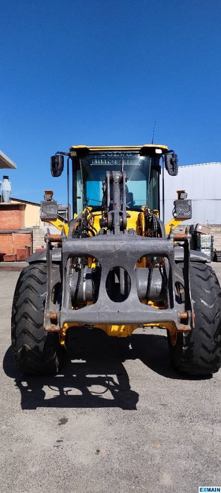 اللودر بعجل Volvo L 70 H: صور 8
