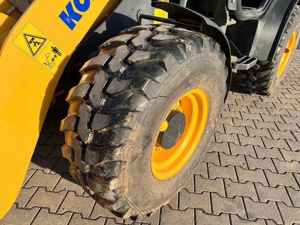 Komatsu WA70M-8E0 - اللودر بعجل: صور 3 Komatsu WA70M-8E0 - اللودر بعجل: صور 3
