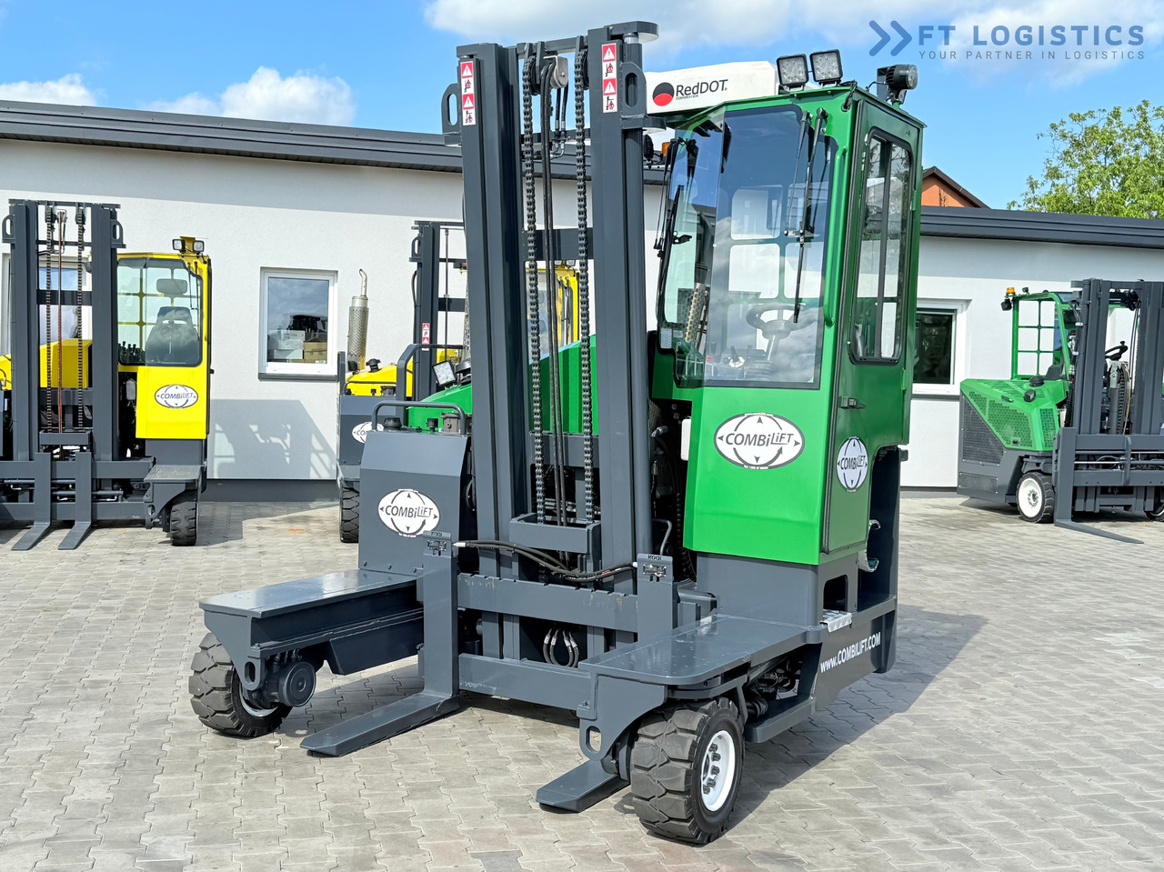 COMBILIFT C3500 / DUPLEX 4100MM / GAS / EXTENDABLE FORKS / CABIN / HEATING + AIR CONDITIONING / LIKE NEW - شاحنة المناولة رباعية الاتجاهات: صور 2 COMBILIFT C3500 / DUPLEX 4100MM / GAS / EXTENDABLE FORKS / CABIN / HEATING + AIR CONDITIONING / LIKE NEW - شاحنة المناولة رباعية الاتجاهات: صور 2