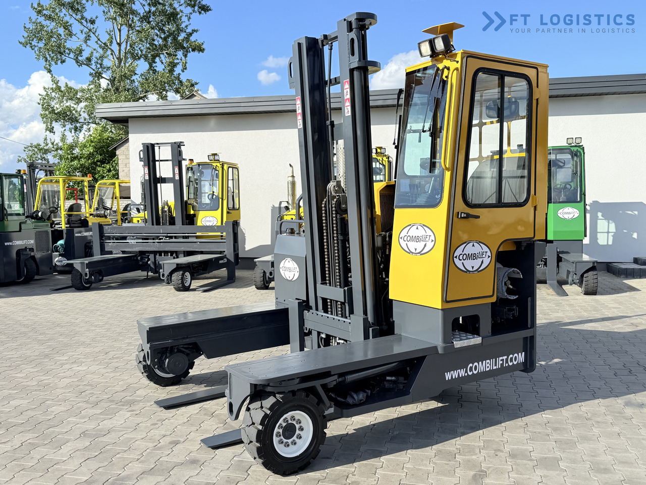 COMBILIFT C4000 / GAS / DUPLEX - 4100MM / SIDE SHIFT / FREE LIFT / FULL HEATED CABIN / ONLY 4223 HOURS / CONDITION – LIKE NEW! - شاحنة المناولة رباعية الاتجاهات: صور 1 COMBILIFT C4000 / GAS / DUPLEX - 4100MM / SIDE SHIFT / FREE LIFT / FULL HEATED CABIN / ONLY 4223 HOURS / CONDITION – LIKE NEW! - شاحنة المناولة رباعية الاتجاهات: صور 1