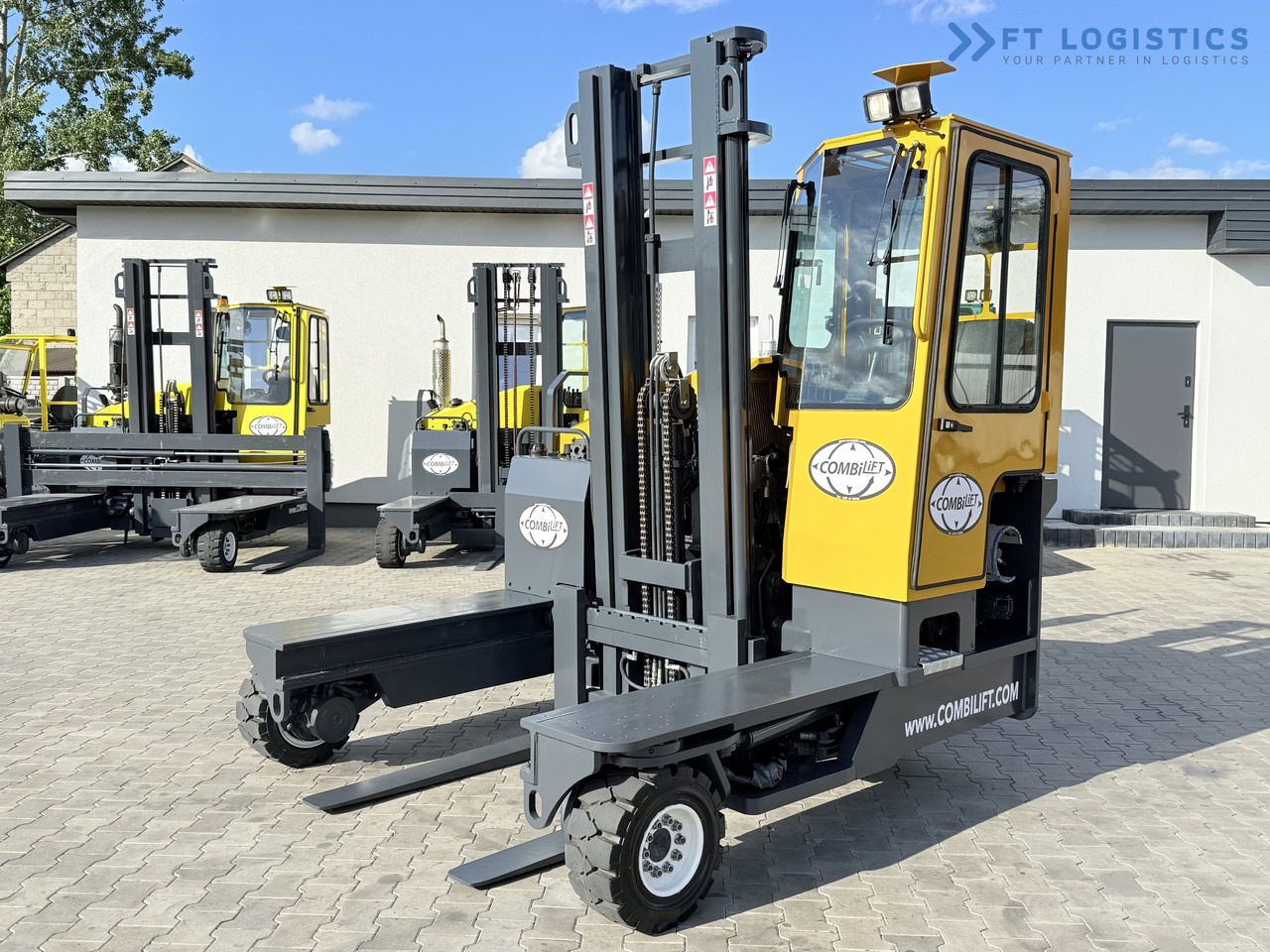 COMBILIFT C4000 / GAS / DUPLEX - 4100MM / SIDE SHIFT / FREE LIFT / FULL HEATED CABIN / ONLY 4223 HOURS / CONDITION – LIKE NEW! - شاحنة المناولة رباعية الاتجاهات: صور 2 COMBILIFT C4000 / GAS / DUPLEX - 4100MM / SIDE SHIFT / FREE LIFT / FULL HEATED CABIN / ONLY 4223 HOURS / CONDITION – LIKE NEW! - شاحنة المناولة رباعية الاتجاهات: صور 2