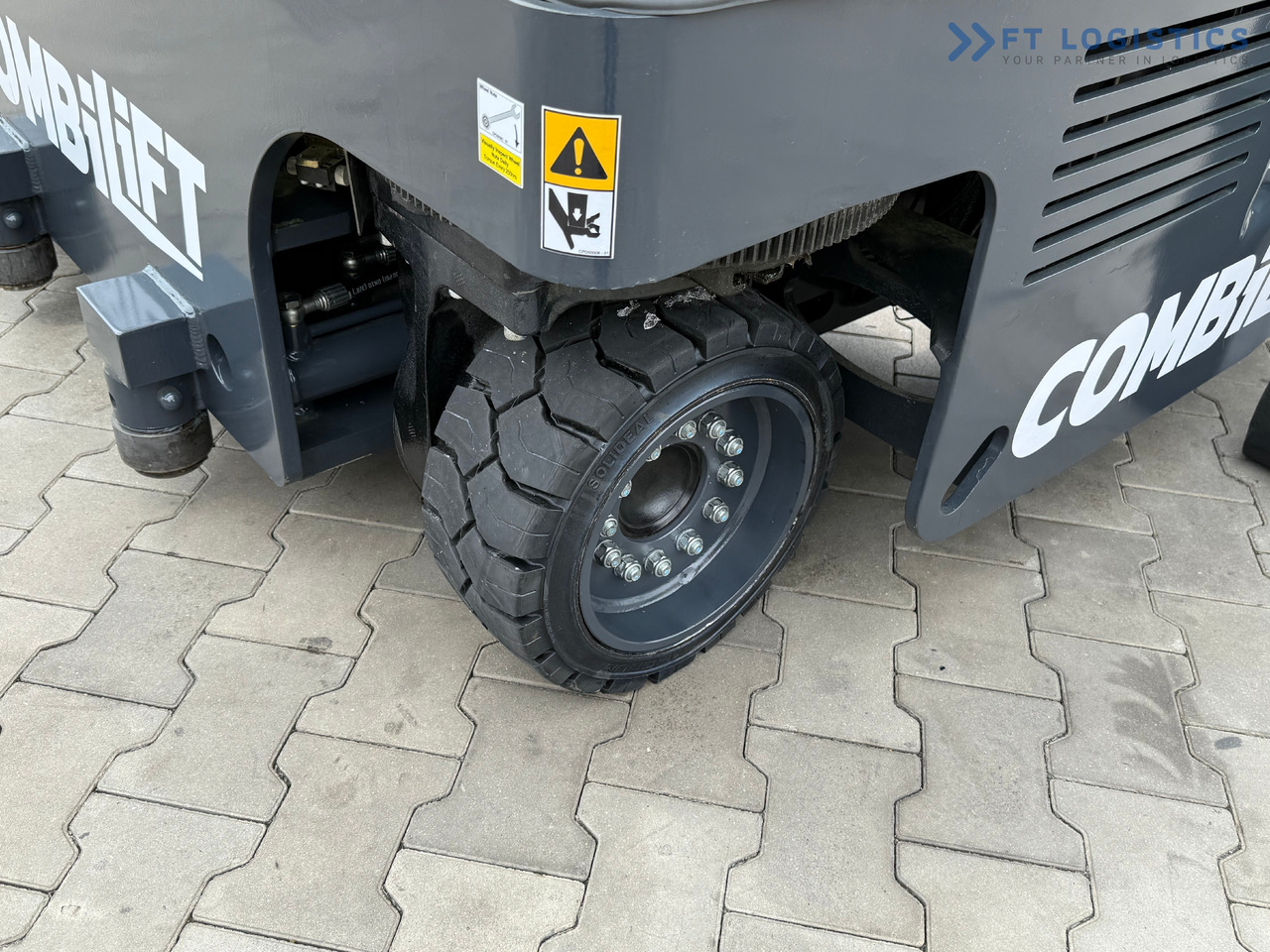 شاحنة المناولة رباعية الاتجاهات جديد COMBILIFT MR / ELECTRIC / TRIPLEX – 6000MM / FULL FREE LIFT / WIDE POSITIONER / FORK SIDESHIFT / ONLY 1400 HOURS / LIKE NEW: صور 6