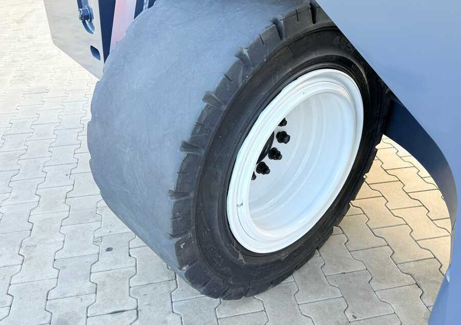 Combilift C14000 / DUPLEX - 3600 / GAS / FREE-LIFT - شاحنة المناولة رباعية الاتجاهات: صور 5 Combilift C14000 / DUPLEX - 3600 / GAS / FREE-LIFT - شاحنة المناولة رباعية الاتجاهات: صور 5