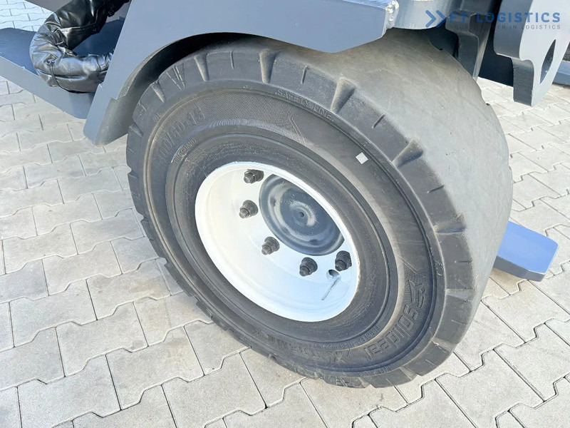 Combilift C14000 / LPG GAS / DUPLEX 3600MM / FREE LIFT / FORK POSITIONER / 1500MM FORKS / LIKE NEW C14000 / LPG GAS / DUPLEX 3600MM / FREE - شاحنة المناولة رباعية الاتجاهات: صور 5 Combilift C14000 / LPG GAS / DUPLEX 3600MM / FREE LIFT / FORK POSITIONER / 1500MM FORKS / LIKE NEW C14000 / LPG GAS / DUPLEX 3600MM / FREE - شاحنة المناولة رباعية الاتجاهات: صور 5