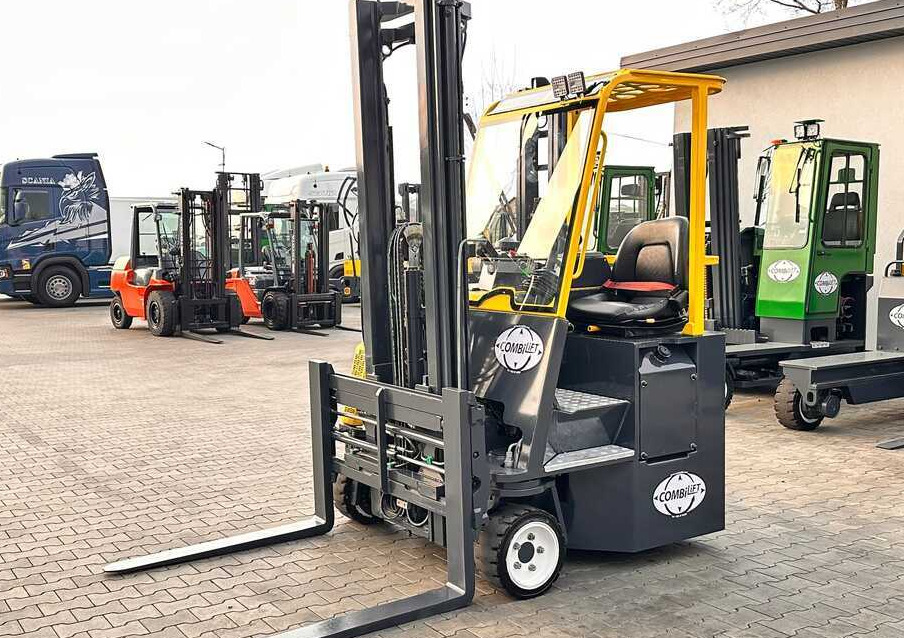 Combilift C2500CB / DUPLEX / 4100MM / DIESEL / FREE LIFT / FORK POSITIONER / SIDE SHIFT / LIKE NEW - شاحنة المناولة رباعية الاتجاهات: صور 2 Combilift C2500CB / DUPLEX / 4100MM / DIESEL / FREE LIFT / FORK POSITIONER / SIDE SHIFT / LIKE NEW - شاحنة المناولة رباعية الاتجاهات: صور 2