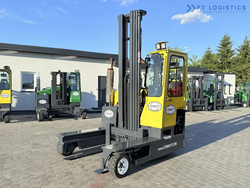 Combilift C3000 / GAS / TRIPLEX – 7500MM / SIDESHIFT / FORK POSITIONER / FREE LIFT / FULL HEATED CABIN / ONLY 7868 HOURS / CONDITION – LIK - شاحنة المناولة رباعية الاتجاهات: صور 1 Combilift C3000 / GAS / TRIPLEX – 7500MM / SIDESHIFT / FORK POSITIONER / FREE LIFT / FULL HEATED CABIN / ONLY 7868 HOURS / CONDITION – LIK - شاحنة المناولة رباعية الاتجاهات: صور 1
