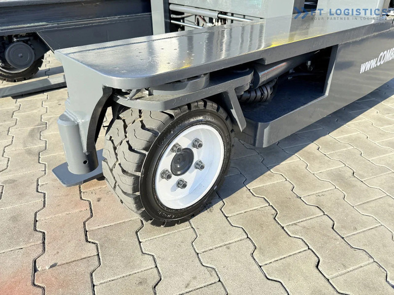 Combilift C3000 / GAS / TRIPLEX – 7600MM / FORK POSITIONER / FREE LIFT / FULL HEATED CABIN / ONLY 7868H / Wide range of four-way and side- - شاحنة المناولة رباعية الاتجاهات: صور 3 Combilift C3000 / GAS / TRIPLEX – 7600MM / FORK POSITIONER / FREE LIFT / FULL HEATED CABIN / ONLY 7868H / Wide range of four-way and side- - شاحنة المناولة رباعية الاتجاهات: صور 3
