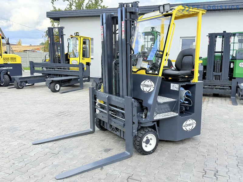 Combilift C3000CB / GAS / TRIPLEX 4900MM / FREE LIFT / FORK POSITIONER / SIDE SHIFT / EXCELLENT CONDITION / Wide range of four-way and sid - شاحنة المناولة رباعية الاتجاهات: صور 5 Combilift C3000CB / GAS / TRIPLEX 4900MM / FREE LIFT / FORK POSITIONER / SIDE SHIFT / EXCELLENT CONDITION / Wide range of four-way and sid - شاحنة المناولة رباعية الاتجاهات: صور 5