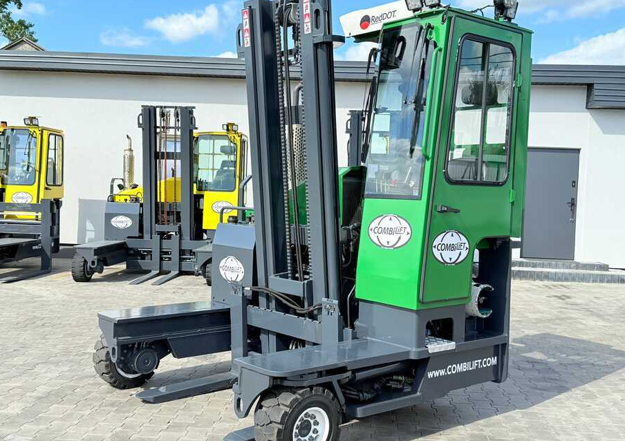Combilift C3500 / DUPLEX 4100MM / GAS / EXTENDABLE FORKS / CABIN / HEATING + AIR CONDITIONING / LIKE NEW - شاحنة المناولة رباعية الاتجاهات: صور 1 Combilift C3500 / DUPLEX 4100MM / GAS / EXTENDABLE FORKS / CABIN / HEATING + AIR CONDITIONING / LIKE NEW - شاحنة المناولة رباعية الاتجاهات: صور 1