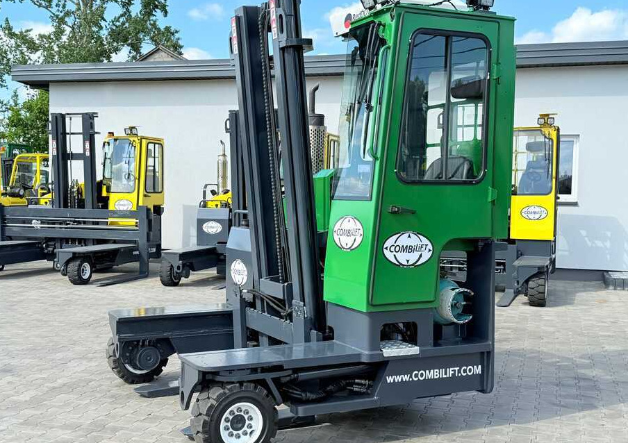 Combilift C3500 / DUPLEX 4100MM / GAS / EXTENDABLE FORKS / CABIN / HEATING + AIR CONDITIONING / LIKE NEW - شاحنة المناولة رباعية الاتجاهات: صور 3 Combilift C3500 / DUPLEX 4100MM / GAS / EXTENDABLE FORKS / CABIN / HEATING + AIR CONDITIONING / LIKE NEW - شاحنة المناولة رباعية الاتجاهات: صور 3