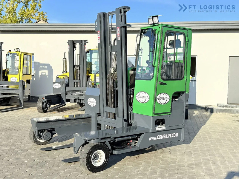 Combilift C4000 / DIESEL / DUPLEX 4100MM / FREE LIFT / SIDE SHIFT / FULL CABIN / EXCELLENT CONDITION / Wide range of four-way and side loa - شاحنة المناولة رباعية الاتجاهات: صور 1 Combilift C4000 / DIESEL / DUPLEX 4100MM / FREE LIFT / SIDE SHIFT / FULL CABIN / EXCELLENT CONDITION / Wide range of four-way and side loa - شاحنة المناولة رباعية الاتجاهات: صور 1