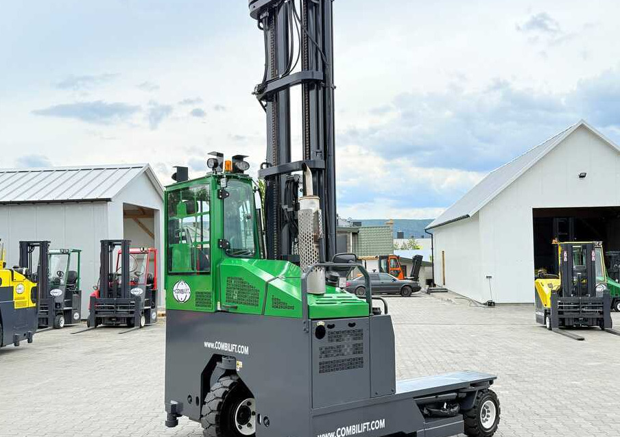 شاحنة المناولة رباعية الاتجاهات Combilift C4000 / GAS / TRIPLEX - 9300MM / FREE-LIFT / POSITIONER / LIKE NEW: صور 8