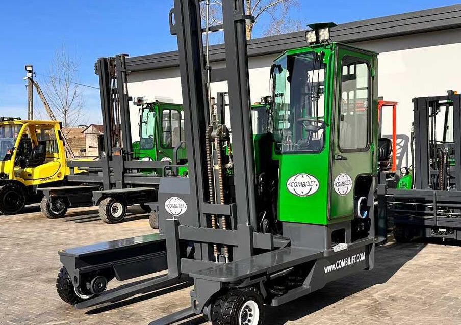 Combilift C4000 / LPG / DUPLEX / 4500MM / FREE LIFT / LIKE NEW - شاحنة المناولة رباعية الاتجاهات: صور 2 Combilift C4000 / LPG / DUPLEX / 4500MM / FREE LIFT / LIKE NEW - شاحنة المناولة رباعية الاتجاهات: صور 2