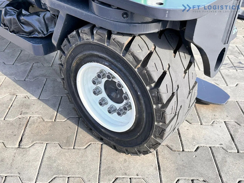 Combilift C4000 / TRIPLEX / 4900MM / LPG / FREE LIFT / FORK SHIFT / LIKE NEW C4000 / TRIPLEX / 4900MM / LPG / FREE LIFT / FORK SHIFT / LIK - شاحنة المناولة رباعية الاتجاهات: صور 5 Combilift C4000 / TRIPLEX / 4900MM / LPG / FREE LIFT / FORK SHIFT / LIKE NEW C4000 / TRIPLEX / 4900MM / LPG / FREE LIFT / FORK SHIFT / LIK - شاحنة المناولة رباعية الاتجاهات: صور 5