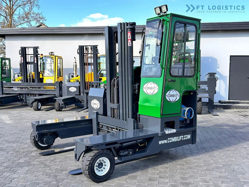 Combilift C4000 / TRIPLEX / 4900MM / LPG / FREE LIFT / FORK SHIFT / LIKE NEW C4000 / TRIPLEX / 4900MM / LPG / FREE LIFT / FORK SHIFT / LIK - شاحنة المناولة رباعية الاتجاهات: صور 1 Combilift C4000 / TRIPLEX / 4900MM / LPG / FREE LIFT / FORK SHIFT / LIKE NEW C4000 / TRIPLEX / 4900MM / LPG / FREE LIFT / FORK SHIFT / LIK - شاحنة المناولة رباعية الاتجاهات: صور 1