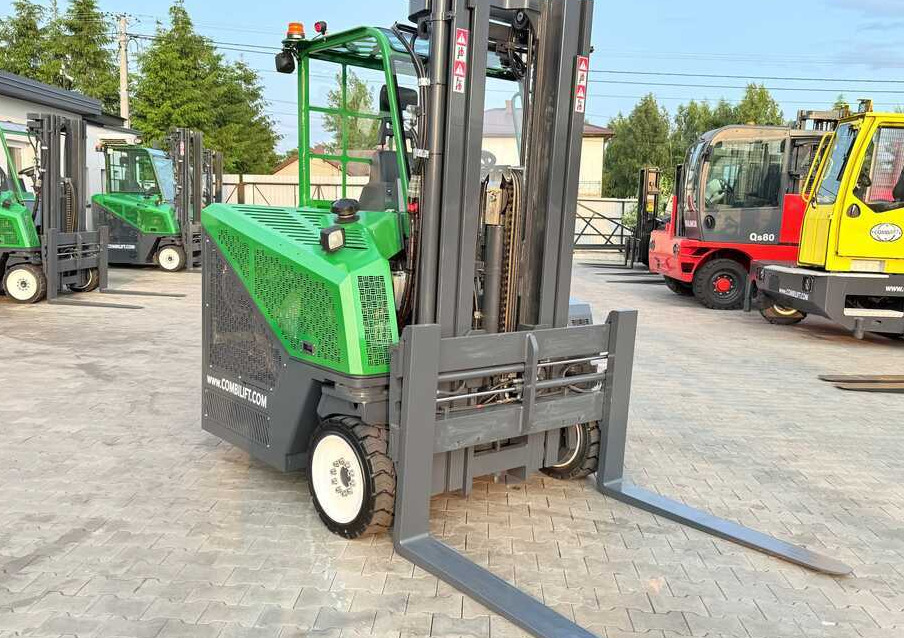 Combilift C4000CB / TRIPLEX - 5200MM / LPG / FREE LIFT / FORK POSITIONER / FORK SIDESHIFT / HEIGHT 2450MM / LIKE NEW - شاحنة المناولة رباعية الاتجاهات: صور 4 Combilift C4000CB / TRIPLEX - 5200MM / LPG / FREE LIFT / FORK POSITIONER / FORK SIDESHIFT / HEIGHT 2450MM / LIKE NEW - شاحنة المناولة رباعية الاتجاهات: صور 4