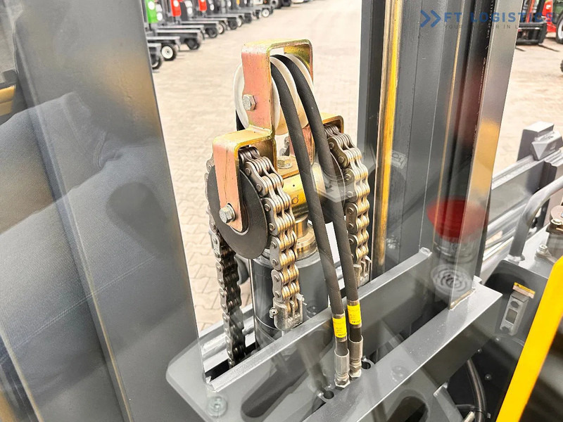 Combilift C4500 / DUPLEX / 4050MM / DIESEL / WIDE POSITIONER / FREE LIFT C4500 / DUPLEX / 4050MM / DIESEL / WIDE POSITIONER / FREE LIFT - شاحنة المناولة رباعية الاتجاهات: صور 2 Combilift C4500 / DUPLEX / 4050MM / DIESEL / WIDE POSITIONER / FREE LIFT C4500 / DUPLEX / 4050MM / DIESEL / WIDE POSITIONER / FREE LIFT - شاحنة المناولة رباعية الاتجاهات: صور 2