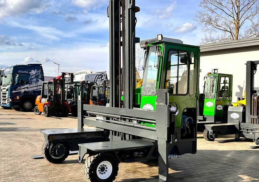Combilift C5000XL / LPG / AIR CONDITIONING / WIDE POSITIONER / DUPLEX MAST / ADJUSTABLE FORKS / NEW TIRES / EXCELLENT CONDITION! - شاحنة المناولة رباعية الاتجاهات: صور 3 Combilift C5000XL / LPG / AIR CONDITIONING / WIDE POSITIONER / DUPLEX MAST / ADJUSTABLE FORKS / NEW TIRES / EXCELLENT CONDITION! - شاحنة المناولة رباعية الاتجاهات: صور 3