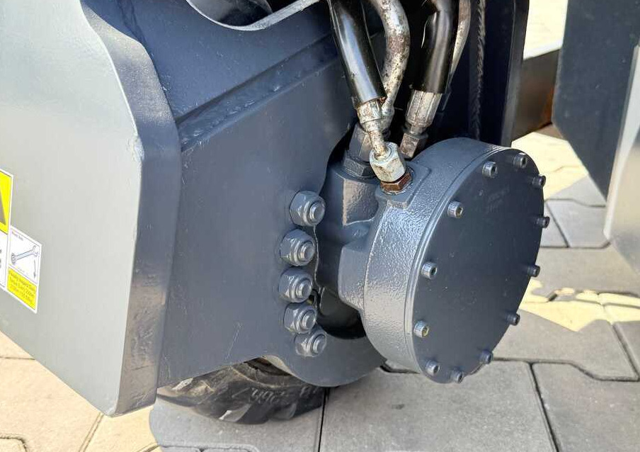 شاحنة المناولة رباعية الاتجاهات Combilift CB2500 / DIESEL / EXTENDABLE FORKS / TRIPLEX / 5500MM / FREE LIFT / SIDE SHIFT / FORK POSITIONER / LIKE NEW: صور 37