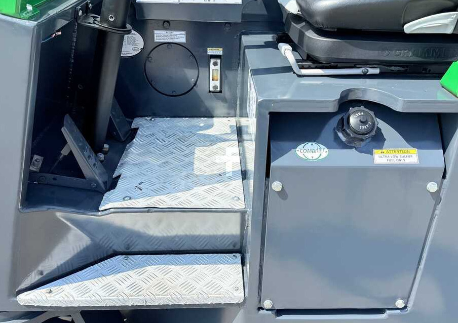 شاحنة المناولة رباعية الاتجاهات Combilift CB2500 / DIESEL / EXTENDABLE FORKS / TRIPLEX / 5500MM / FREE LIFT / SIDE SHIFT / FORK POSITIONER / LIKE NEW: صور 11