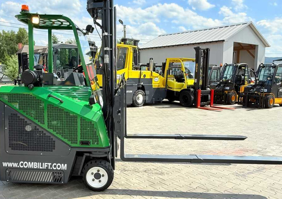 شاحنة المناولة رباعية الاتجاهات Combilift CB2500 / DIESEL / EXTENDABLE FORKS / TRIPLEX / 5500MM / FREE LIFT / SIDE SHIFT / FORK POSITIONER / LIKE NEW: صور 18