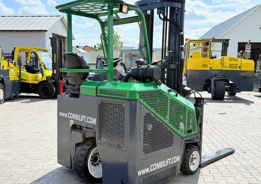 شاحنة المناولة رباعية الاتجاهات Combilift CB2500 / DIESEL / EXTENDABLE FORKS / TRIPLEX / 5500MM / FREE LIFT / SIDE SHIFT / FORK POSITIONER / LIKE NEW: صور 8