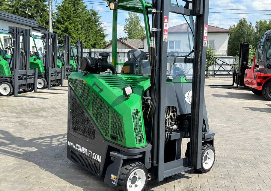 شاحنة المناولة رباعية الاتجاهات Combilift CB2500 / DIESEL / EXTENDABLE FORKS / TRIPLEX / 5500MM / FREE LIFT / SIDE SHIFT / FORK POSITIONER / LIKE NEW: صور 32