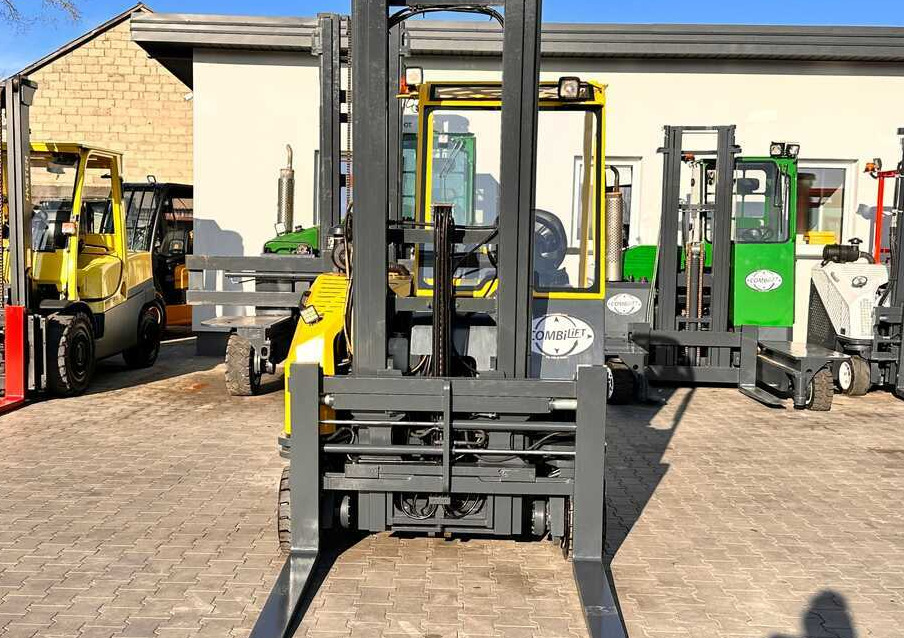 Combilift CB3000 / LPG / DUPLEX / 4000MM / FREE LIFT / NEW BAND TIRES / LIKE NEW - شاحنة المناولة رباعية الاتجاهات: صور 3 Combilift CB3000 / LPG / DUPLEX / 4000MM / FREE LIFT / NEW BAND TIRES / LIKE NEW - شاحنة المناولة رباعية الاتجاهات: صور 3