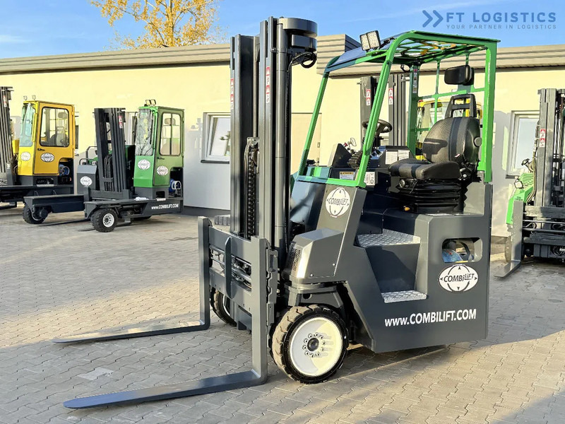Combilift CB4000 / GAS / TRIPLEX 5200MM / FREE LIFT / FORK POSITIONER / SIDE SHIFT / EXCELLENT CONDITION / Wide range of four-way and side - شاحنة المناولة رباعية الاتجاهات: صور 2 Combilift CB4000 / GAS / TRIPLEX 5200MM / FREE LIFT / FORK POSITIONER / SIDE SHIFT / EXCELLENT CONDITION / Wide range of four-way and side - شاحنة المناولة رباعية الاتجاهات: صور 2
