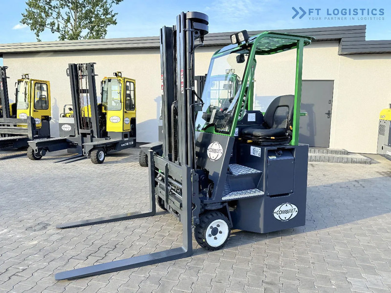 Combilift Combilift C2500CB / TRIPLEX / 5500MM / FREE LIFT / DIESEL / ONLY 3768 MTH / FORK POSITIONER / SIDE SHIFT / NEW TYRES / LIKE NEW - شاحنة المناولة رباعية الاتجاهات: صور 2 Combilift Combilift C2500CB / TRIPLEX / 5500MM / FREE LIFT / DIESEL / ONLY 3768 MTH / FORK POSITIONER / SIDE SHIFT / NEW TYRES / LIKE NEW - شاحنة المناولة رباعية الاتجاهات: صور 2