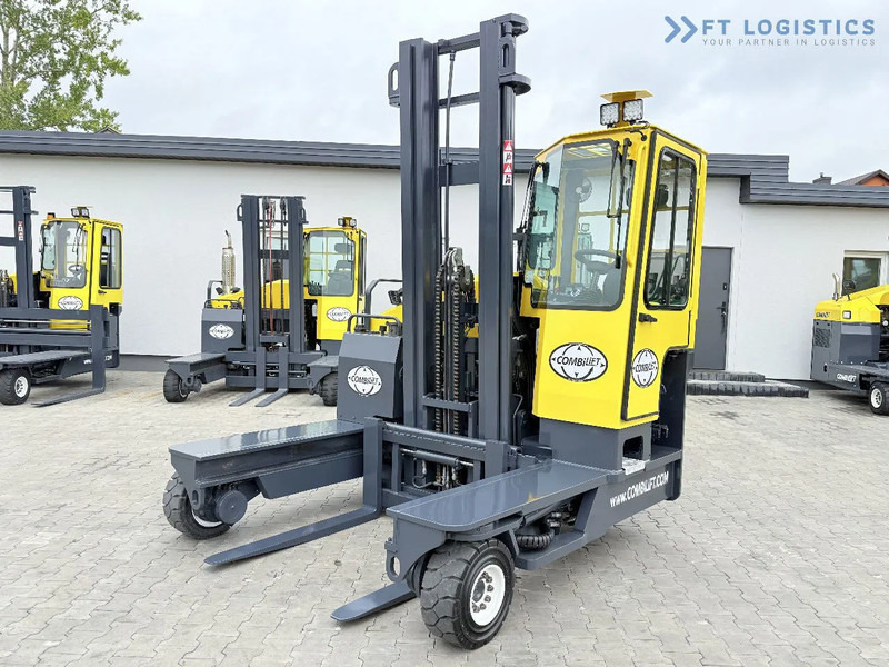 Combilift Combilift FOUR-WAY / MULTI-DIRECTIONAL FORKLIFT C4000 / GAS / DUPLEX 4600MM / ONLY 5614 OPERATING HOURS / FORK POSITIONER / FULL - شاحنة المناولة رباعية الاتجاهات: صور 3 Combilift Combilift FOUR-WAY / MULTI-DIRECTIONAL FORKLIFT C4000 / GAS / DUPLEX 4600MM / ONLY 5614 OPERATING HOURS / FORK POSITIONER / FULL - شاحنة المناولة رباعية الاتجاهات: صور 3