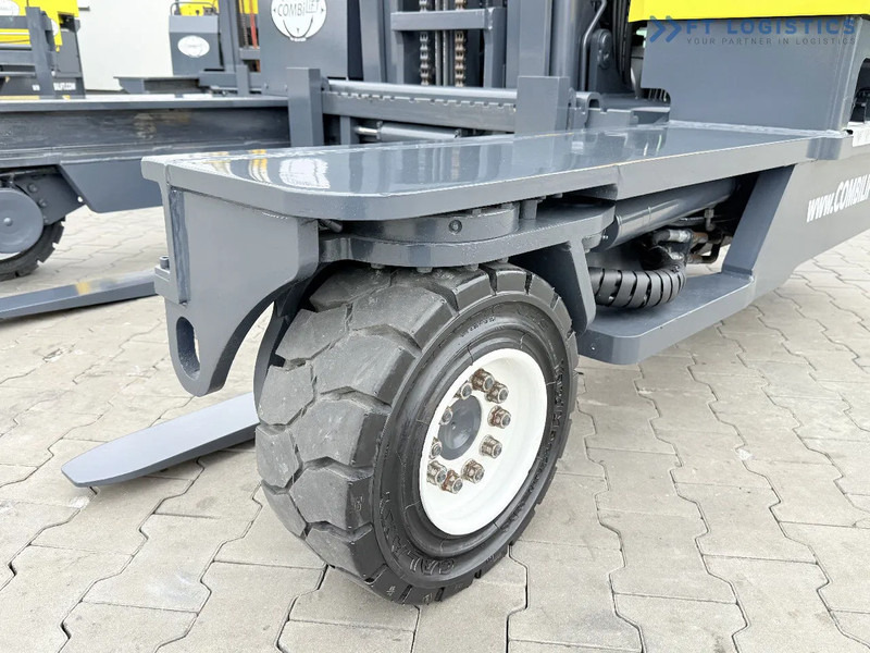Combilift Combilift FOUR-WAY / MULTI-DIRECTIONAL FORKLIFT C4000 / GAS / DUPLEX 4600MM / ONLY 5614 OPERATING HOURS / FORK POSITIONER / FULL - شاحنة المناولة رباعية الاتجاهات: صور 4 Combilift Combilift FOUR-WAY / MULTI-DIRECTIONAL FORKLIFT C4000 / GAS / DUPLEX 4600MM / ONLY 5614 OPERATING HOURS / FORK POSITIONER / FULL - شاحنة المناولة رباعية الاتجاهات: صور 4