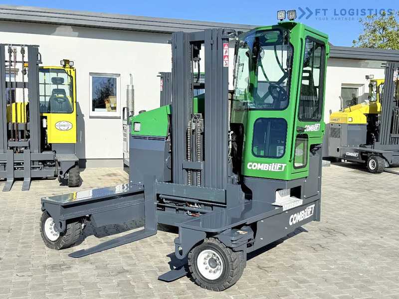 شاحنة المناولة رباعية الاتجاهات Combilift Combilift FOUR-WAY MULTIDIRECTIONAL FORKLIFT C4500 / DIESEL / TRIPLEX 4900MM / ONLY 4854 HOURS / FORK POSITIONER / FULL CABIN –: صور 1
