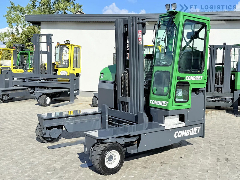 Combilift FOUR-WAY / MULTI-DIRECTIONAL FORKLIFT C4500 / DIESEL / TRIPLEX 4900MM / ONLY 4160 WORKING HOURS / FORK POSITIONER / FULL CABIN W - شاحنة المناولة رباعية الاتجاهات: صور 1 Combilift FOUR-WAY / MULTI-DIRECTIONAL FORKLIFT C4500 / DIESEL / TRIPLEX 4900MM / ONLY 4160 WORKING HOURS / FORK POSITIONER / FULL CABIN W - شاحنة المناولة رباعية الاتجاهات: صور 1