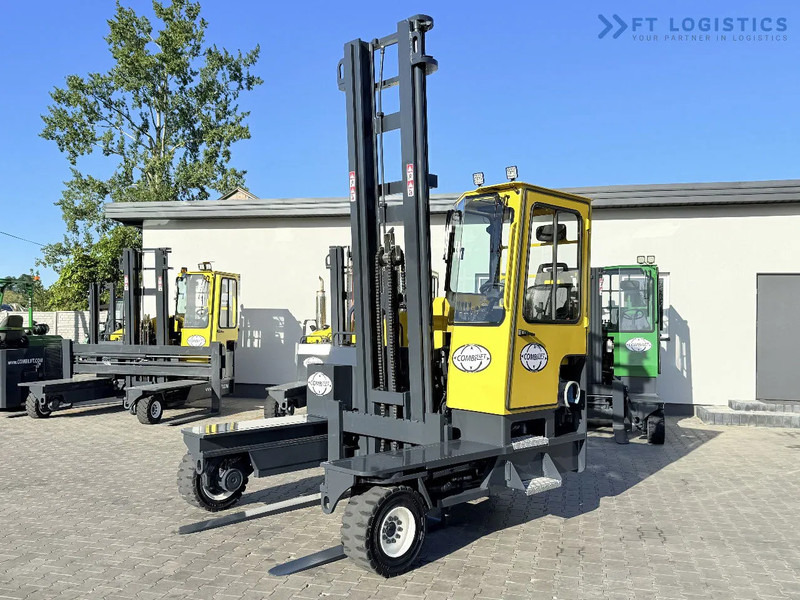 Combilift FOUR-WAY MULTIDIRECTIONAL FORKLIFT C5000 / GAS / TRIPLEX 6000MM / ONLY 4263 HOURS / FORK POSITIONER / EXCELLENT CONDITION / Wide - شاحنة المناولة رباعية الاتجاهات: صور 1 Combilift FOUR-WAY MULTIDIRECTIONAL FORKLIFT C5000 / GAS / TRIPLEX 6000MM / ONLY 4263 HOURS / FORK POSITIONER / EXCELLENT CONDITION / Wide - شاحنة المناولة رباعية الاتجاهات: صور 1