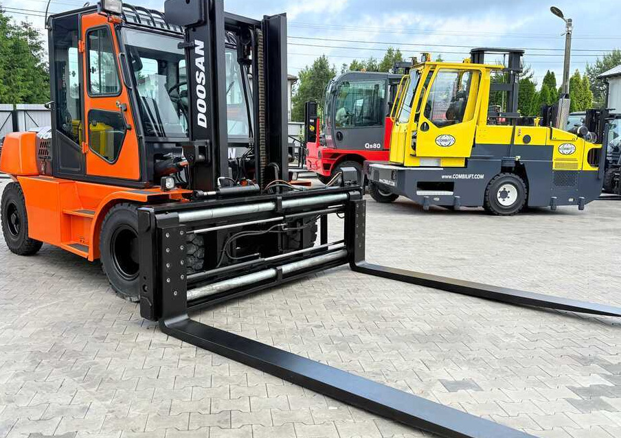 Doosan DOOSAN / DUPLEX 3000MM / SIDE SHIFT / FORK POSITIONER / 2500MM FORKS / 7000KG / CABIN / LIKE NEW - رافعة شوكية ديزل: صور 3 Doosan DOOSAN / DUPLEX 3000MM / SIDE SHIFT / FORK POSITIONER / 2500MM FORKS / 7000KG / CABIN / LIKE NEW - رافعة شوكية ديزل: صور 3