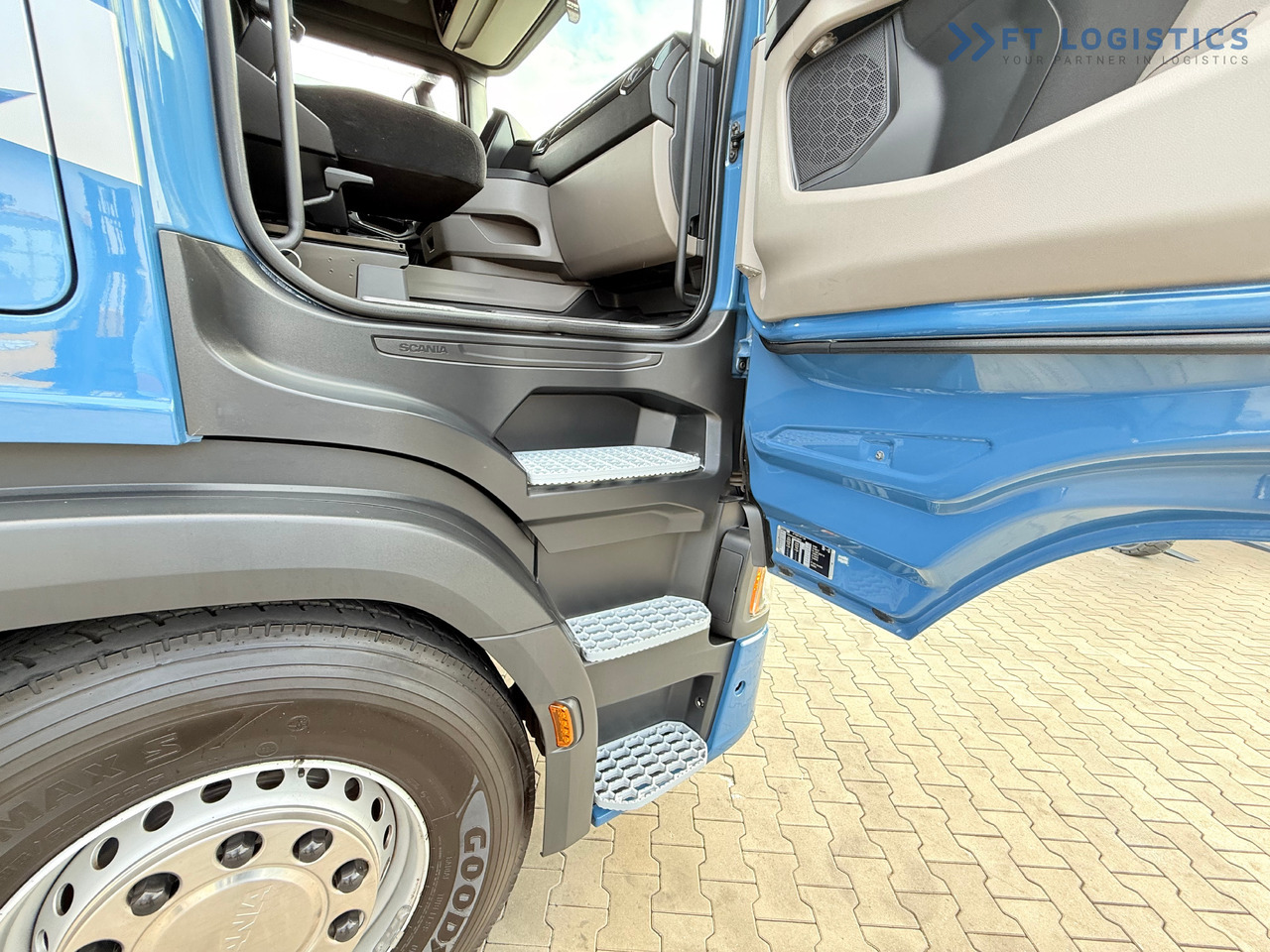 SCANIA R500 / STANDARD / RETARDER / 6X AIR SUSPENSION / PARKING AIR CONDITIONING / INTERAXLE COVERS / 2X BED / FRIDGE / RETARDER / LIKE NEW - شاحنة جرار: صور 3 SCANIA R500 / STANDARD / RETARDER / 6X AIR SUSPENSION / PARKING AIR CONDITIONING / INTERAXLE COVERS / 2X BED / FRIDGE / RETARDER / LIKE NEW - شاحنة جرار: صور 3