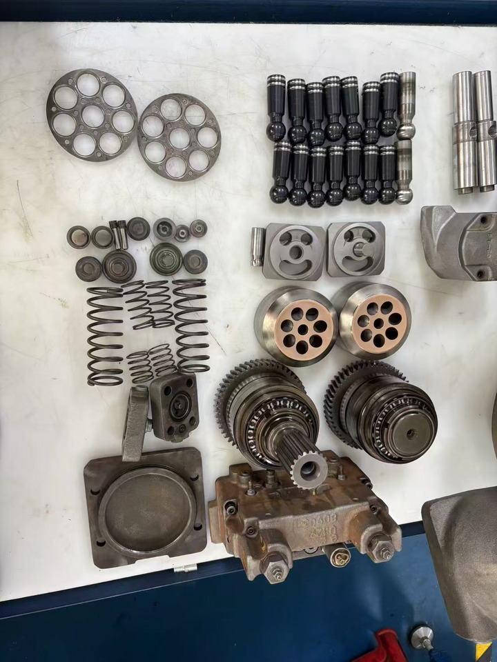 CATERPILLAR 320B pump - مضخة هيدروليكية - حفارات زحافة: صور 2 CATERPILLAR 320B pump - مضخة هيدروليكية - حفارات زحافة: صور 2