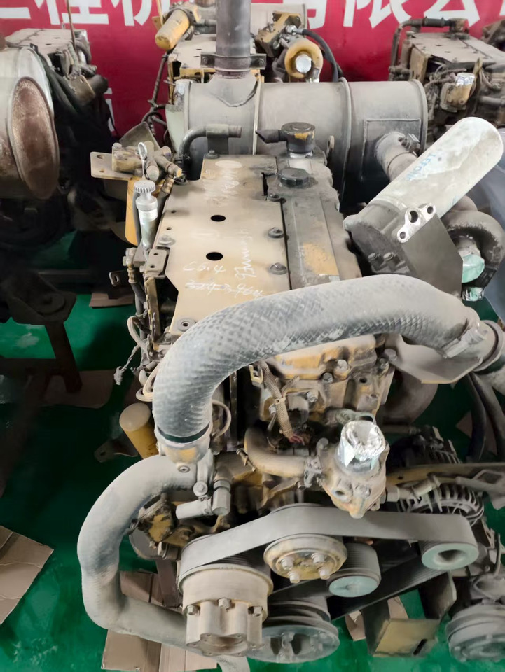 CATERPILLAR C6.4 - المحرك - حفارة: صور 4 CATERPILLAR C6.4 - المحرك - حفارة: صور 4