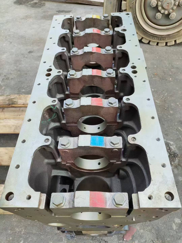 CATERPILLAR C6.6 - كتلة اسطوانة - حفارة: صور 1 CATERPILLAR C6.6 - كتلة اسطوانة - حفارة: صور 1